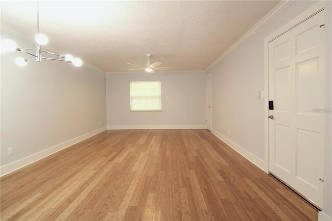 Building Photo - 3331 N Westmoreland Dr