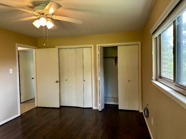 Building Photo - 8919 Whippoorwill Dr