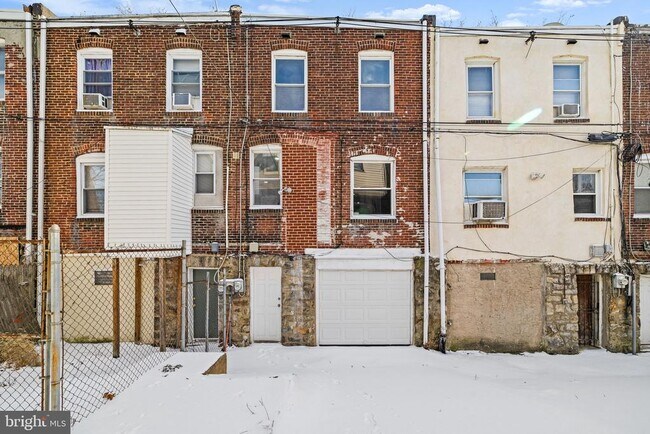 Building Photo - 5517 Ridgewood St