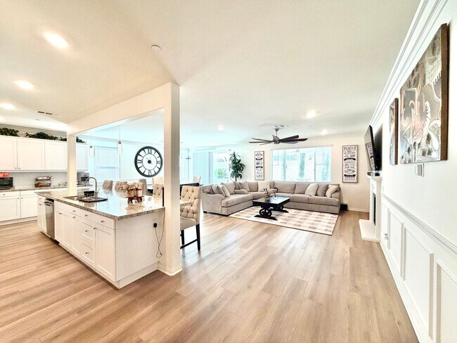 Building Photo - Resort-Style Pool Home with Mother-in-Law Suite,  RV Access & Included SOLAR Near Heritage Lake