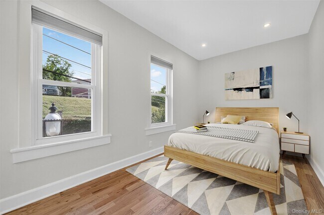 Building Photo - 79 Main St