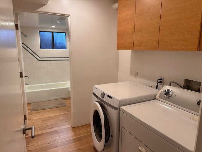 1st floor laundry & bathroom #1 - 1315 Palms Blvd