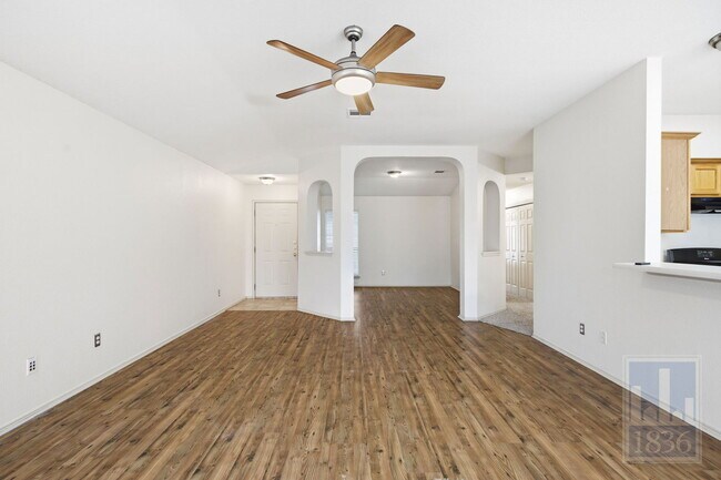 Building Photo - 17710 Limpia Creek Dr