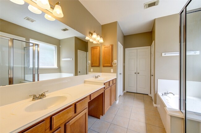 Building Photo - 2810 Shadow Canyon Ln