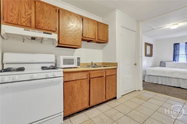 Building Photo - 5013 Ogeechee Rd