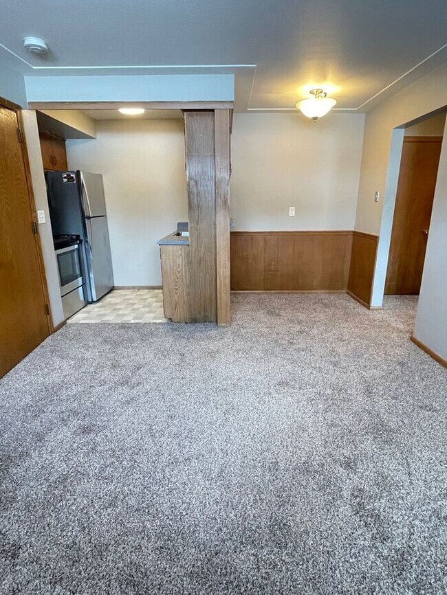 Richfield Ground Level, New Carpet, Heat P... 6936 Penn Ave S