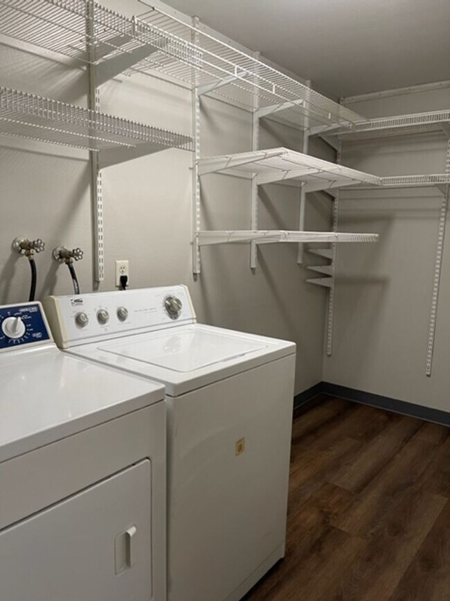 Building Photo - ALK - Iron Horse Duplex