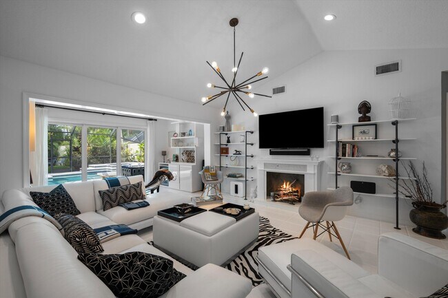 Building Photo - 2252 Las Casitas Dr