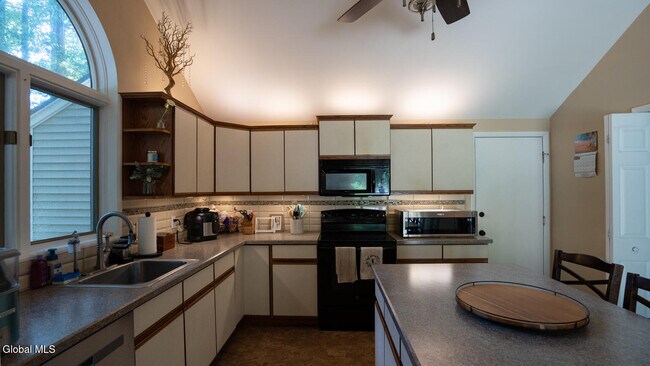 Building Photo - 64 Meadow Rue Pl