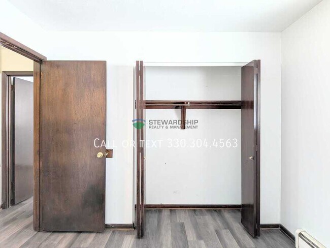 Building Photo - 285 Villa St