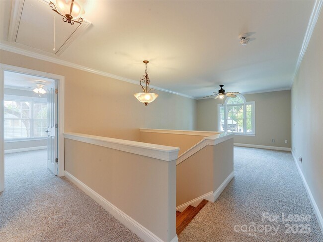 Building Photo - 620 Marsh Rd