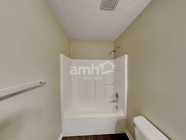 Building Photo - 8 Danielson Cir