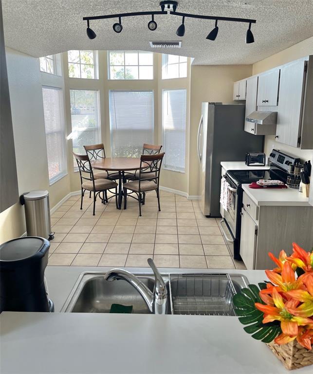 Building Photo - 2962 Viscount Cir