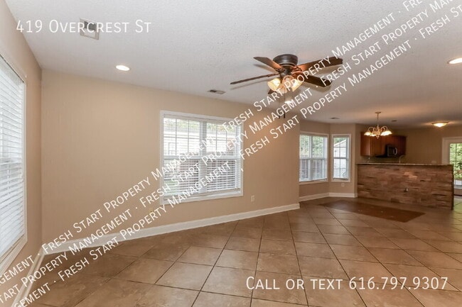 Building Photo - 419 Overcrest St