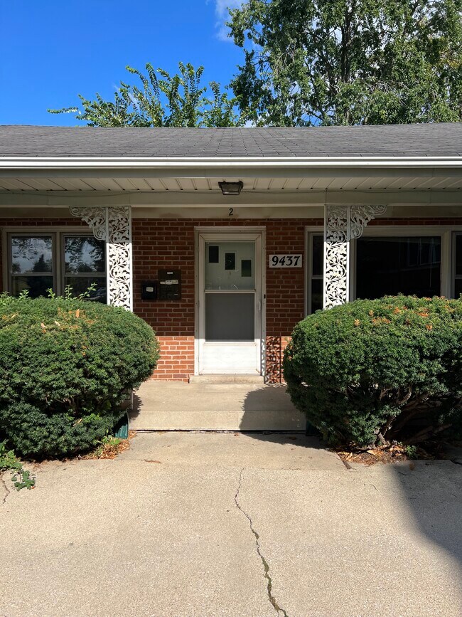 9437 Burlington Ave 9437 Burlington Ave Brookfield IL 60513
