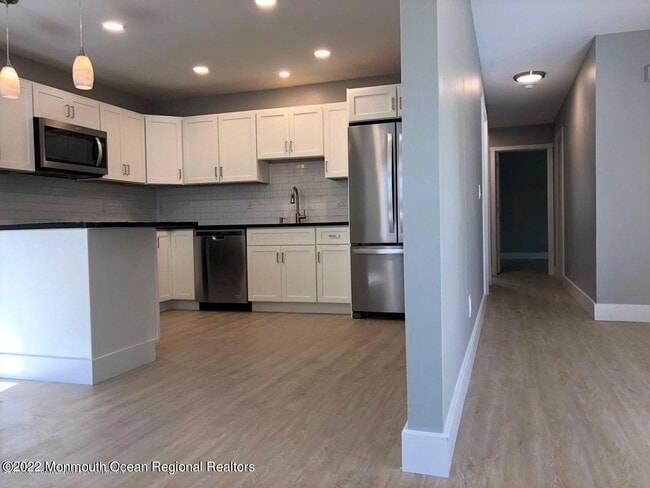 Building Photo - 517 Asbury Ave