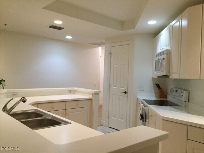 Building Photo - 2743 First St