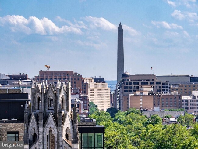 Building Photo - 1468 Belmont St NW