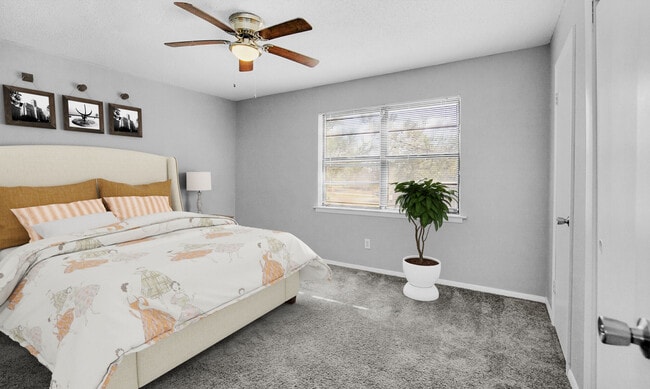 Building Photo - Dixon Heights