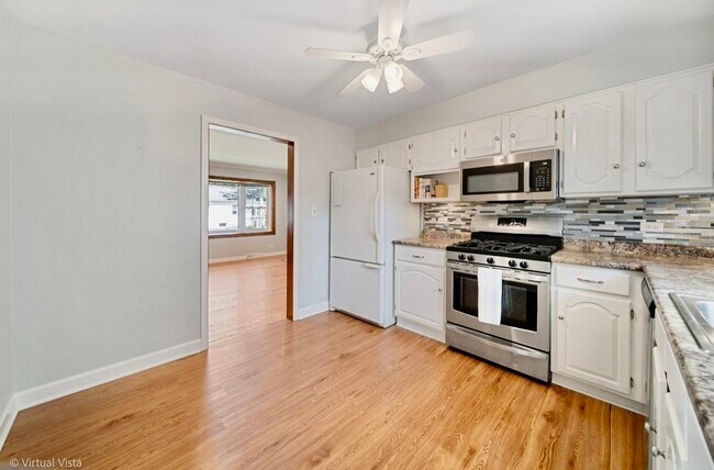 Building Photo - 509 Gierz St