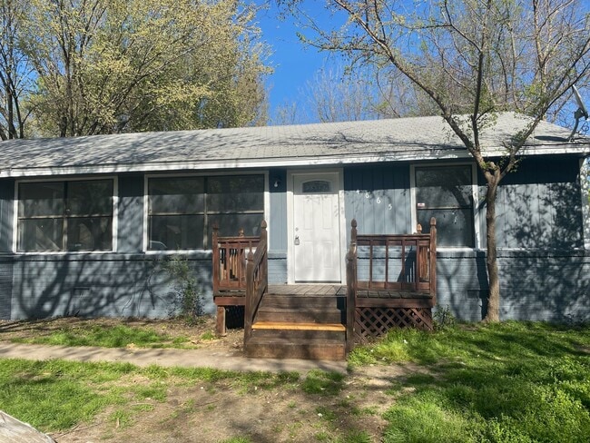 Building Photo - Beautiful Newly Remodeled Affordable Housi...