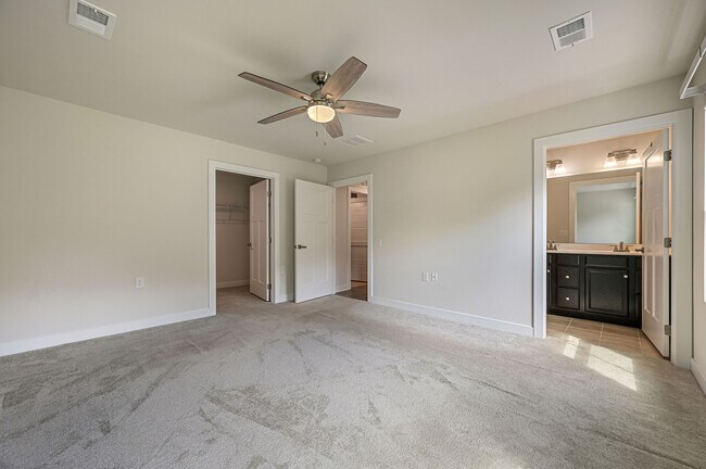Building Photo - 18304 Patchwork Dr
