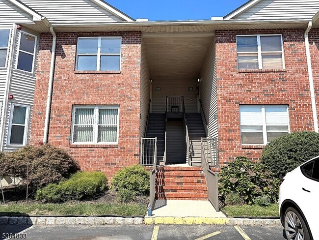 Primary Photo - 20 Ruby Ln