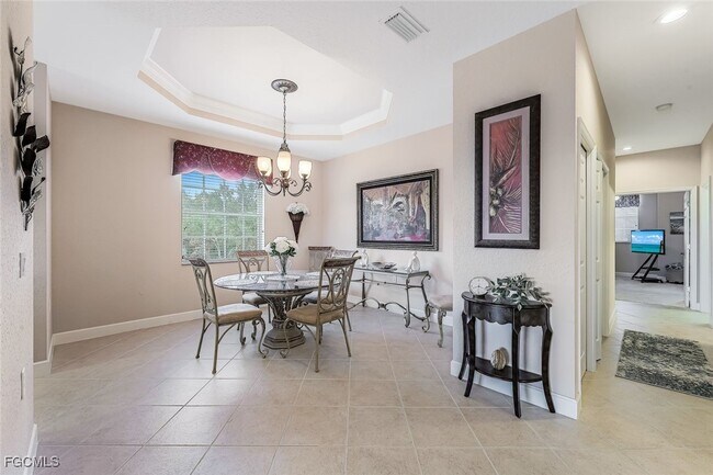 Building Photo - 16580 Crownsbury Way