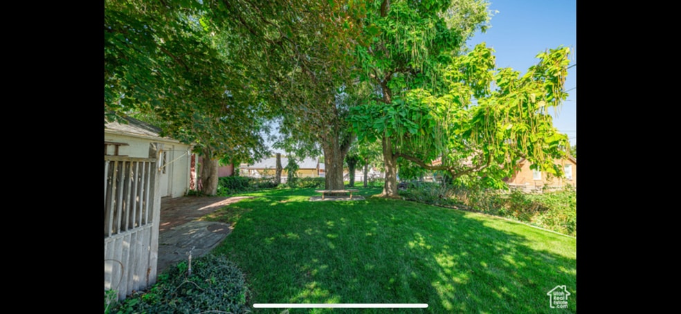 Building Photo - 355 N 400 E