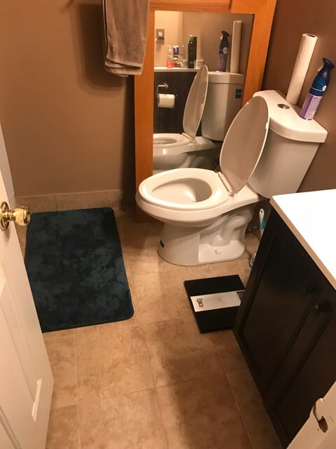 Building Photo - 1174 N Vermont St