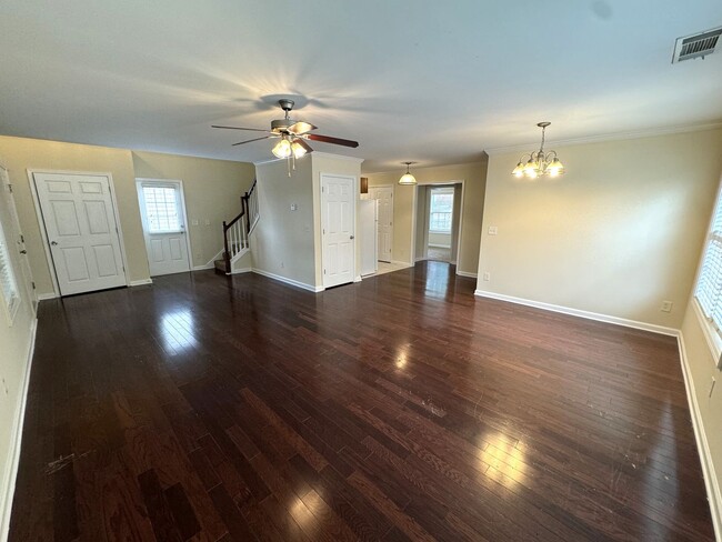 Building Photo - 5br House off S. Milledge FOR RENT