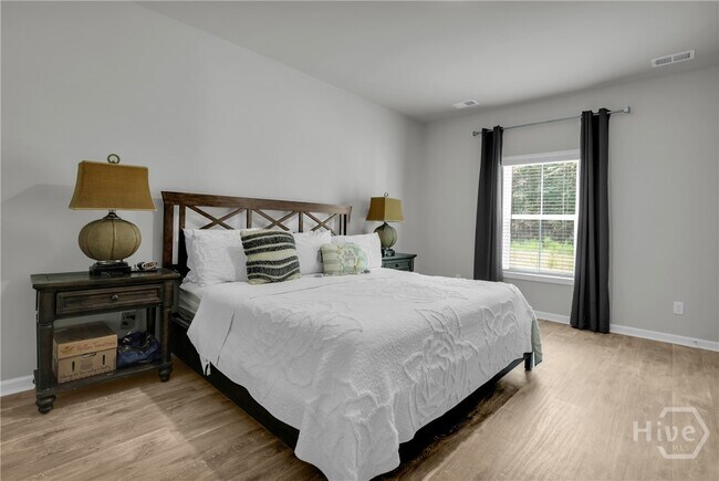Building Photo - 106 Geranium Wy