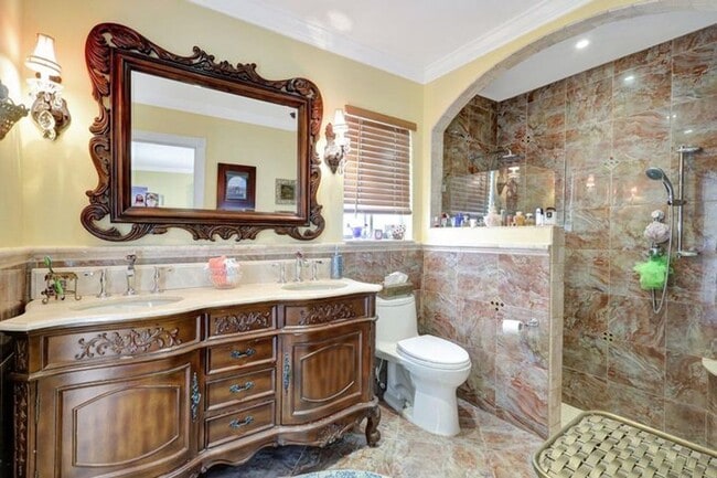 Building Photo - 455 Mohawk Ln