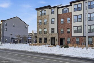 Building Photo - 13252 Woodland Park Rd