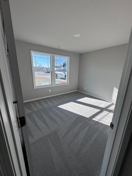 Building Photo - 405 Grand Oaks Dr