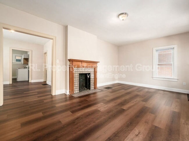 Building Photo - 1168 E Whittier St