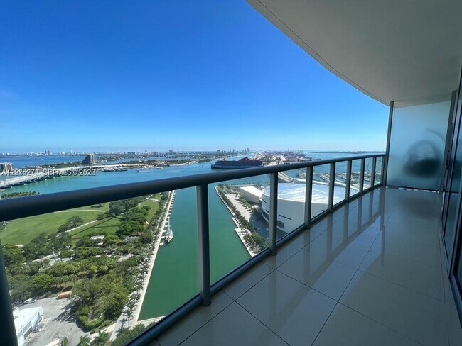 Building Photo - 888 Biscayne Blvd