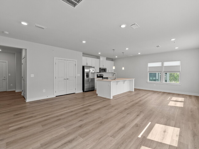 Building Photo - 12865 Mosaic Pk Wy