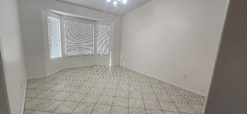 Building Photo - 2549 Lotus Hill Dr