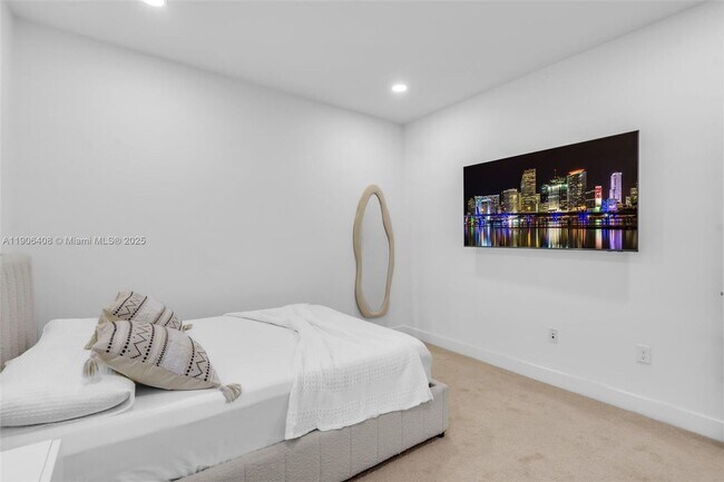 Building Photo - 15540 NW 88th Ave