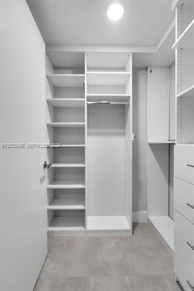 Building Photo - 300 Sunny Isles Blvd
