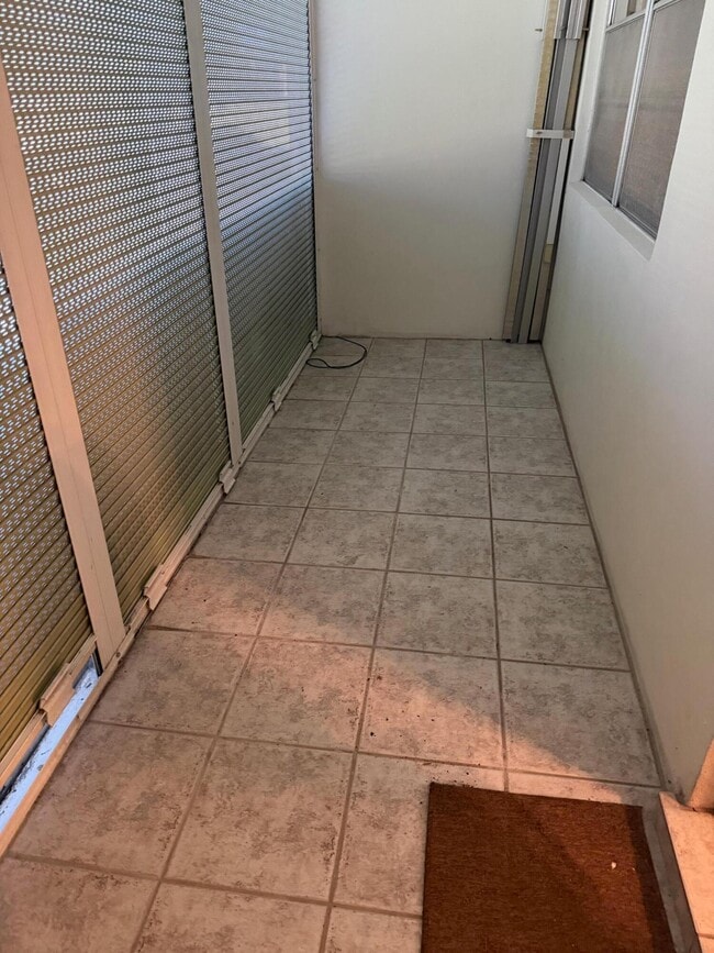 Building Photo - 79 Dorchester E