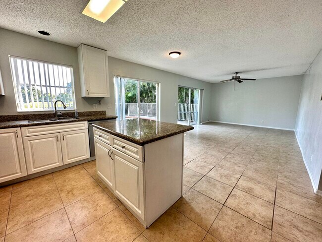 Building Photo - 2698 Linkside Dr
