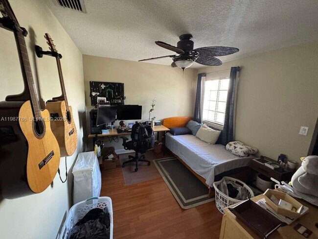 Building Photo - 7131 NW 114th Ct