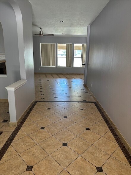 Building Photo - 14310 Cypress Green Dr