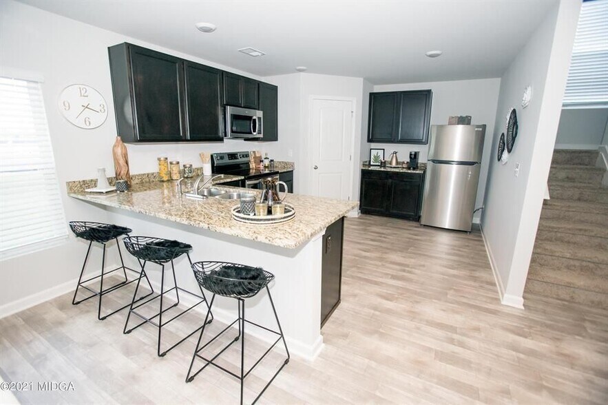 Building Photo - 178 Goodall Woods Dr