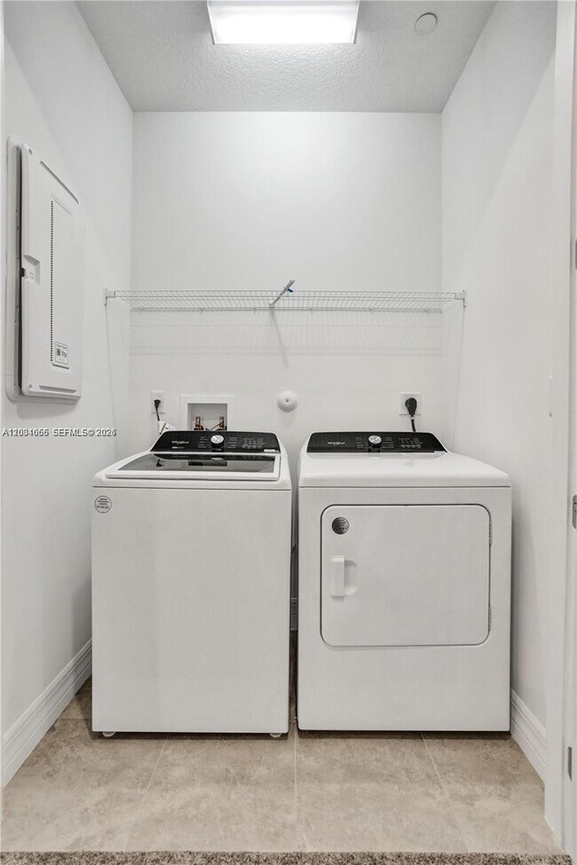 Building Photo - 8344 NW 7th Pl