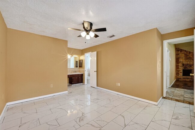 Building Photo - 1379 Wrotham Ln