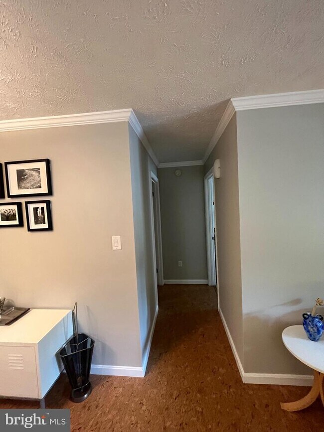 Building Photo - 7801 Willow Point Dr