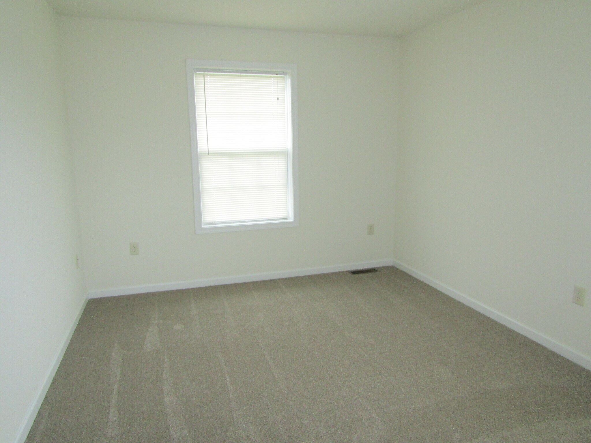 Building Photo - 318 Mount Olive Ln